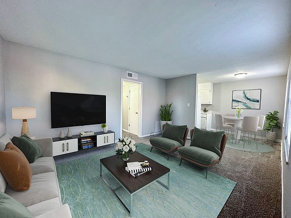 2nd image of 21-2000 Dutch Valley Dr APT 21