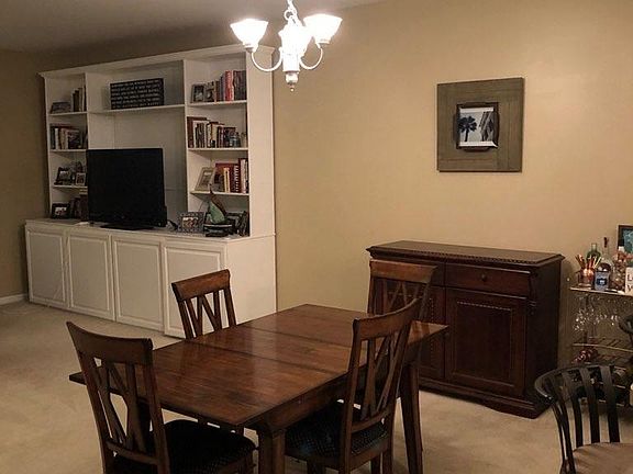 Dining area has plenty of room, you can host many people comfortably