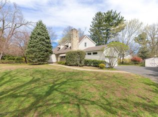 23 Garden Rd, Shrewsbury, NJ 07702