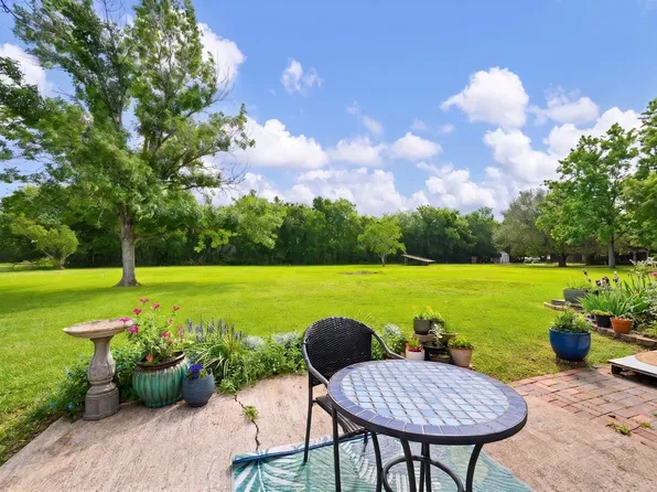 10521 Mary Ln, Manvel, TX 77578