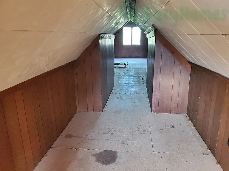 824 S 6th St — Photo 14