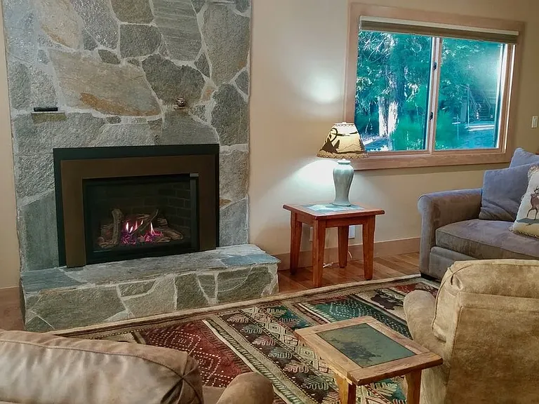 468 Nightingale Rd — Photo 8