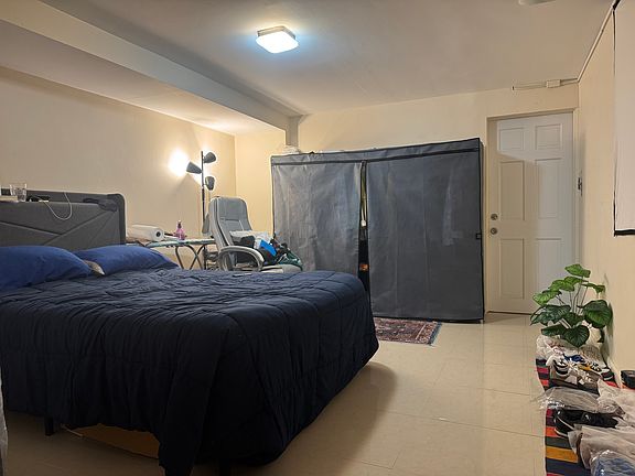 4th image of 392 New York Ave #1