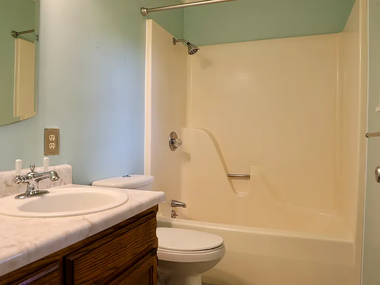 16280 Hardwood Ln — Photo 21