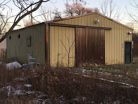 2nd image of 1367 Floto St