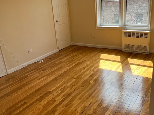 14209 Barclay Ave #4B, Flushing, NY 11355