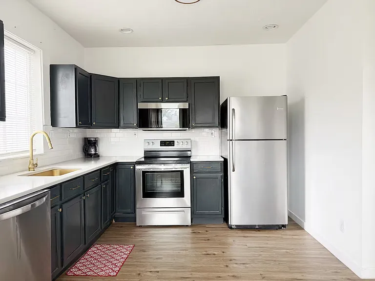 101 E Powell Ave #C — Photo 21