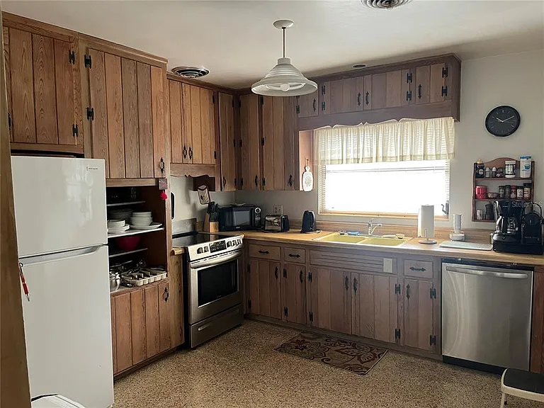 505 Granada Ave — Photo 5