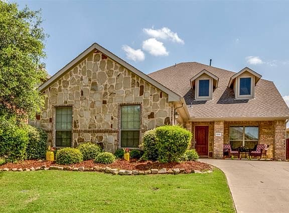 2nd image of 805 Golden Nugget Dr