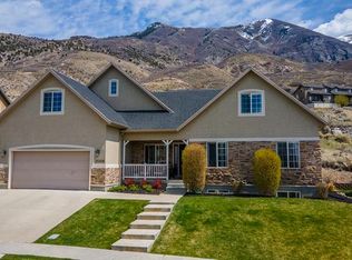 10356 N Avondale Dr, Cedar Hills, UT 84062