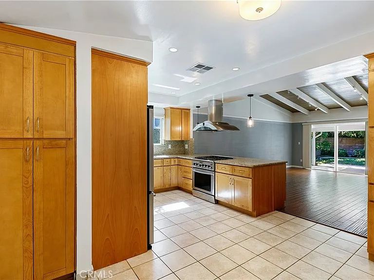 22951 Austin St — Photo 25
