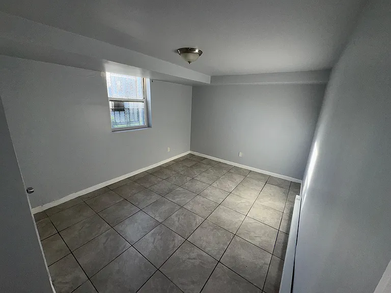 202 Brookdale Ave — Photo 3