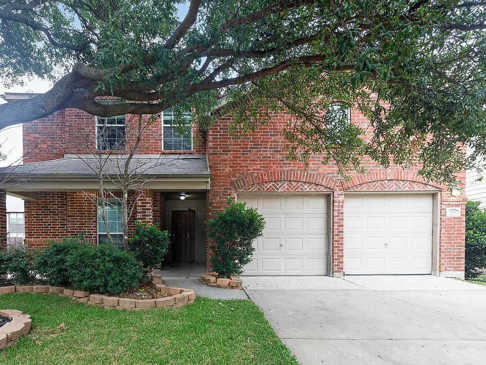 1532 Canary Dr