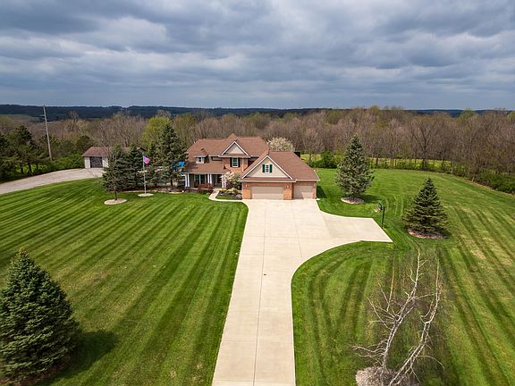 2nd image of 792 County Road 5