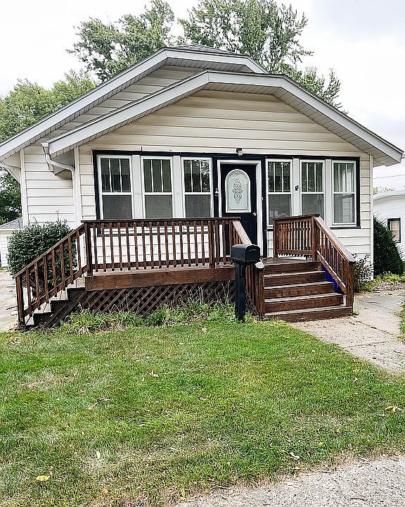 613 6th St, Sheldon, IA 51201 Zillow