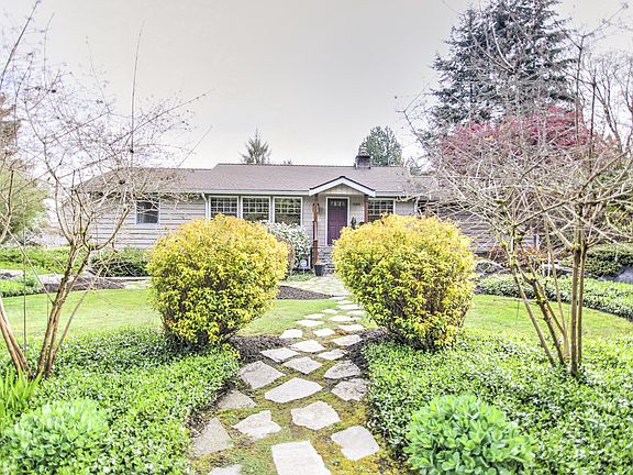 2nd image of 15928 81st Pl NE