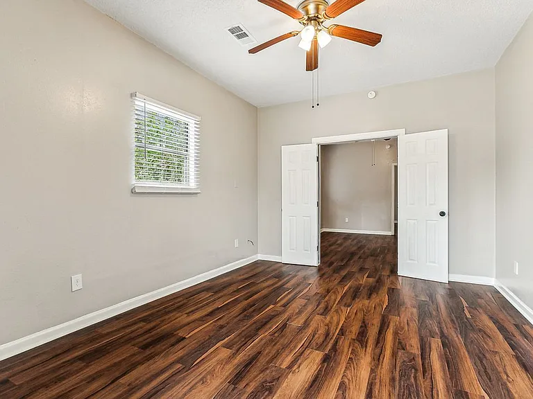 2562 N Galvez St — Photo 3