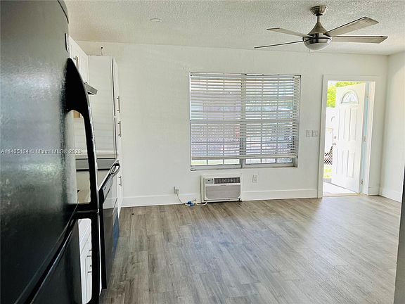 5th image of 725 NW 4th Ave APT 1-4