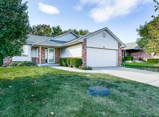 831 S Sunset Cir, Andover, KS 67002