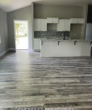 4th image of 810 Fillmore Street