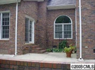 8708 Wingard Rd, Waxhaw, NC 28173