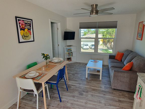 Living/dining ara