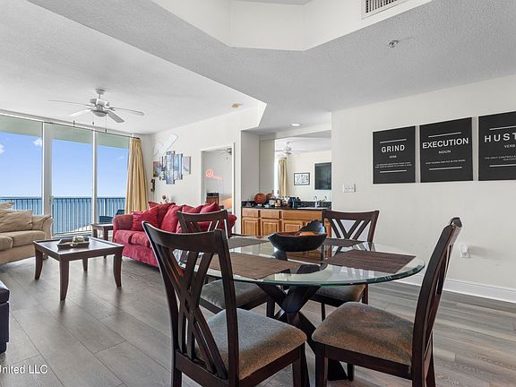 4th image of 2668 Beach Blvd #905