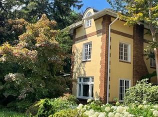 216 Java Ave, Hershey, PA 17033