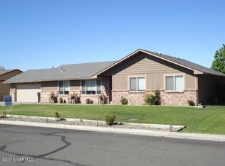 910 S 75th Ave, Yakima, WA