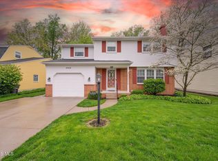 5223 Oakridge Dr, Toledo, OH 43623