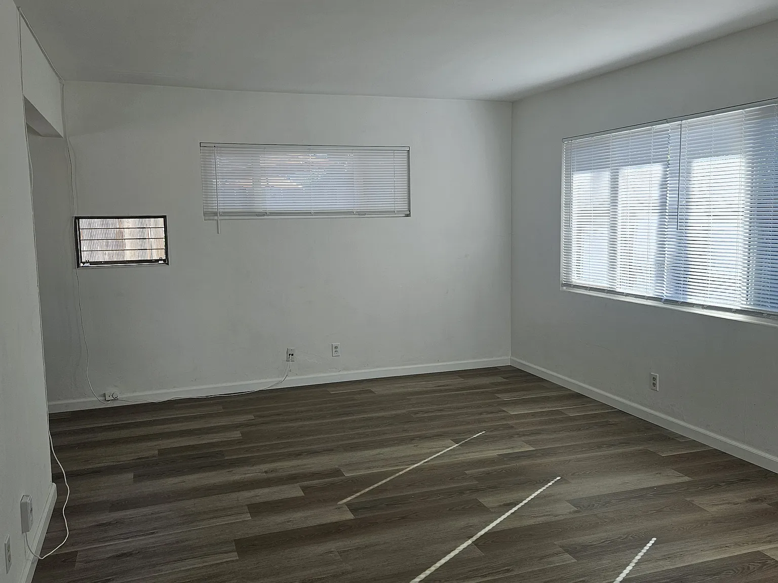 2 bed, 750 sqft, $2,700 — Photo 1