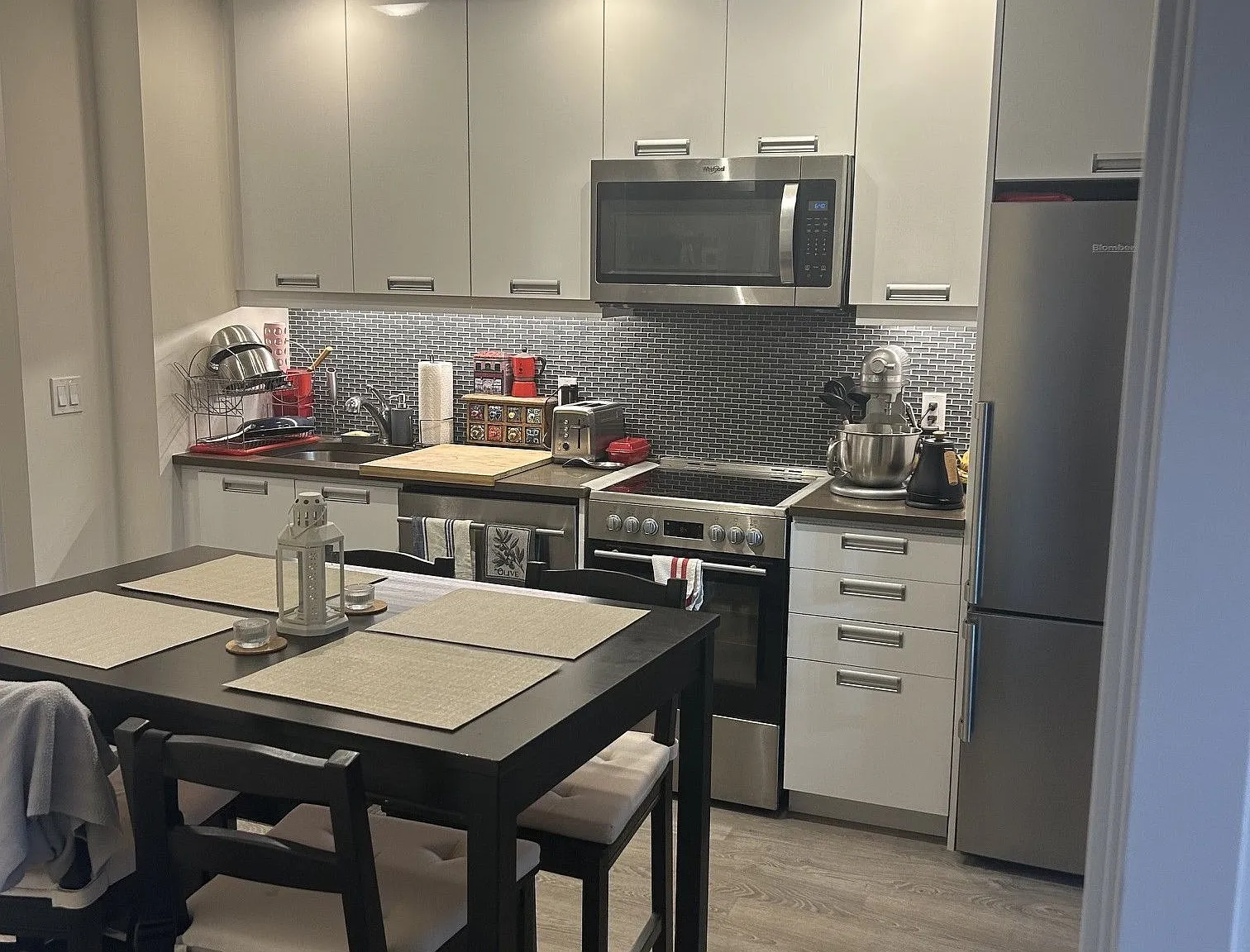 PJ Condos — Photo 4