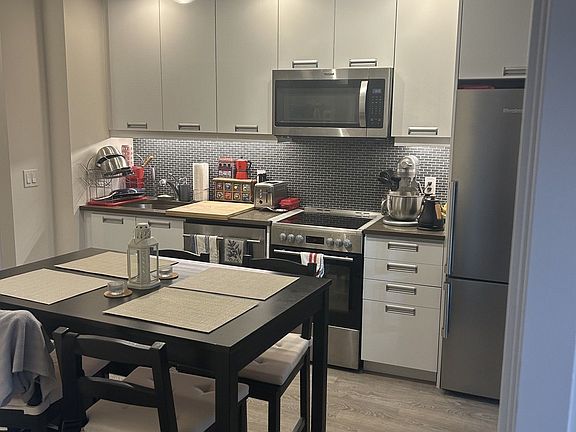 4th image of 99 John St #208