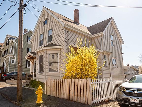 2nd image of 16 Hampden St
