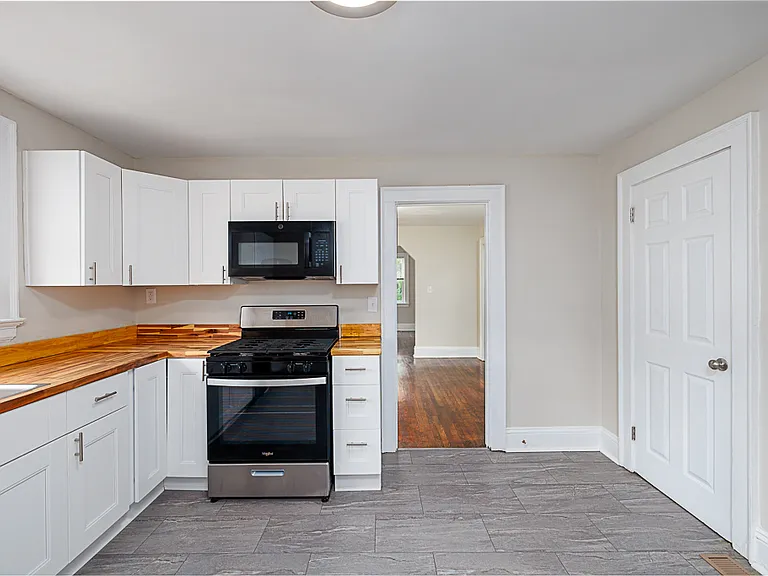 221 Cherry St #1 — Photo 14