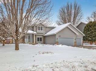 1437 Schooner Way, Woodbury, MN 55125
