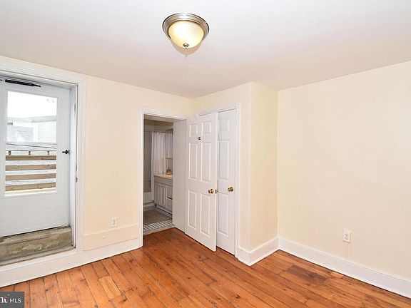 2nd image of 4550 Silverwood St
