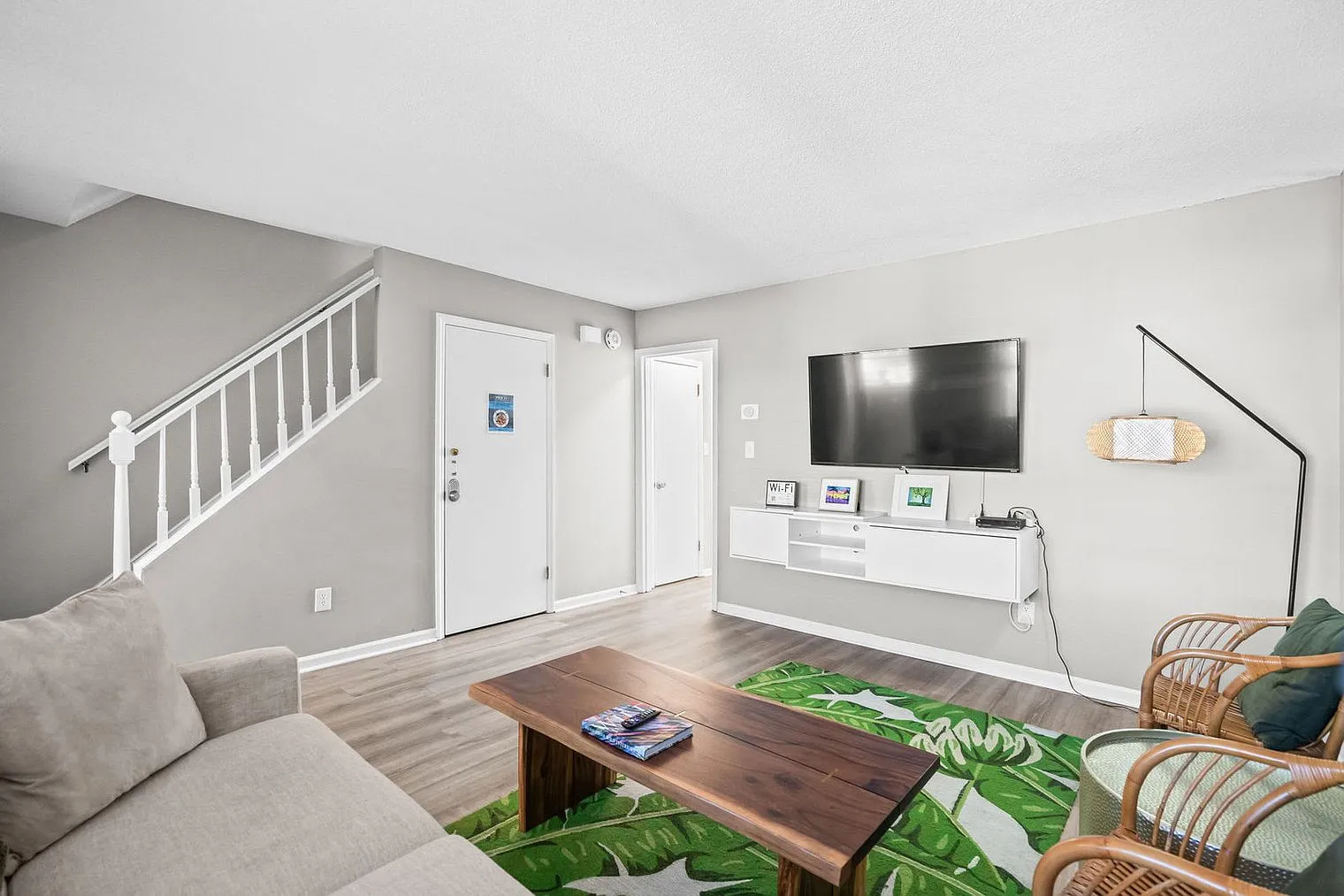 2 bed, 1.0 bath, 1044 sqft, $2,511 — Photo 4