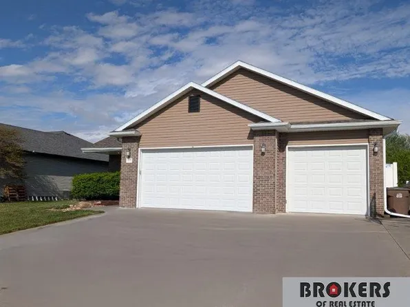 5230 N 13th St, Lincoln, NE 68521