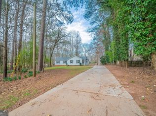 270 Merrydale Dr, Fayetteville, GA 30215