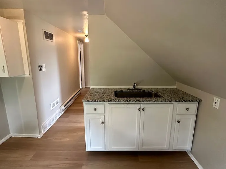 1185 E 123rd St #3 — Photo 2