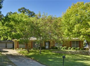 2110 Creekside Ct, Arlington, TX 76013