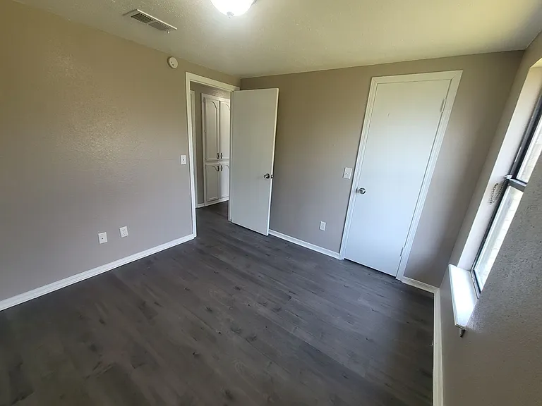 1109 SW 101st St — Photo 32