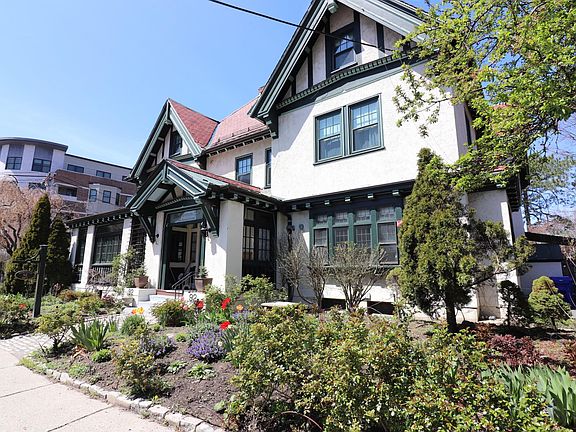 5th image of 92 Sewall Ave #7