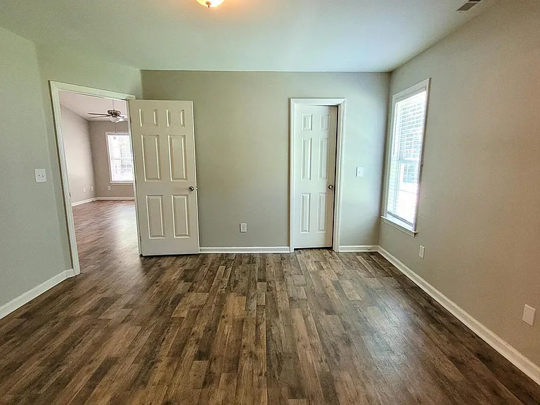 539 N Taylor St — Photo 11