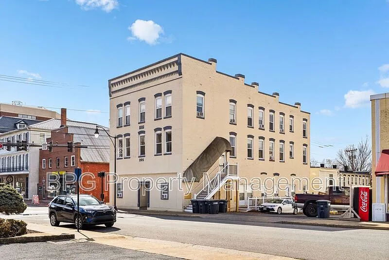 205 N Main St #9