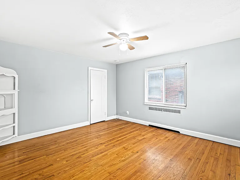 17151 Pennington Dr — Photo 10