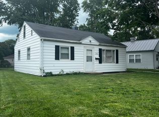 1353 Fairlawn Dr, Rantoul, IL 61866