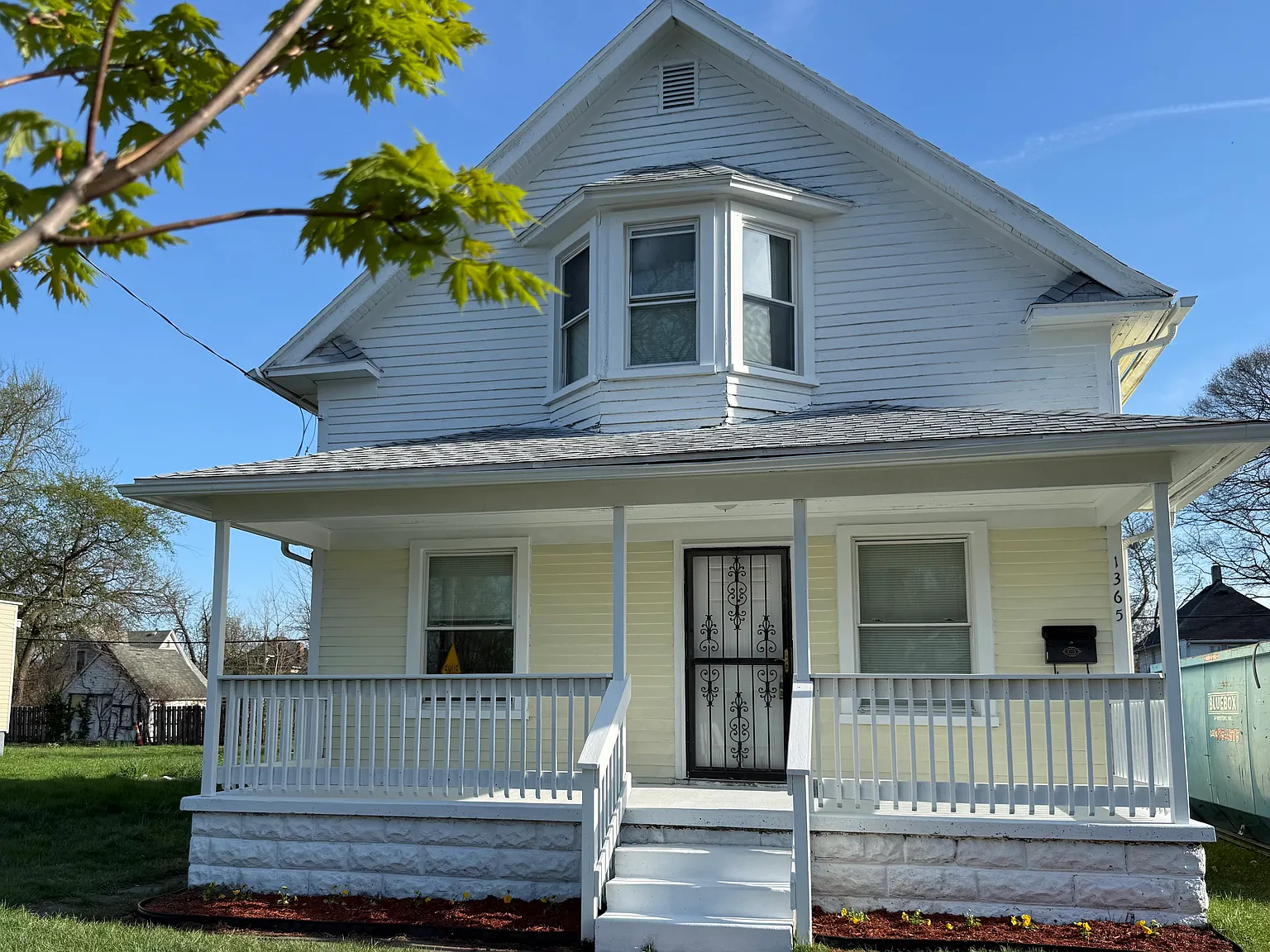 3 bed, 1315 sqft, $1,095 — Photo 1