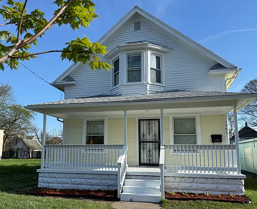 1365 W Woodruff Ave Photo 1